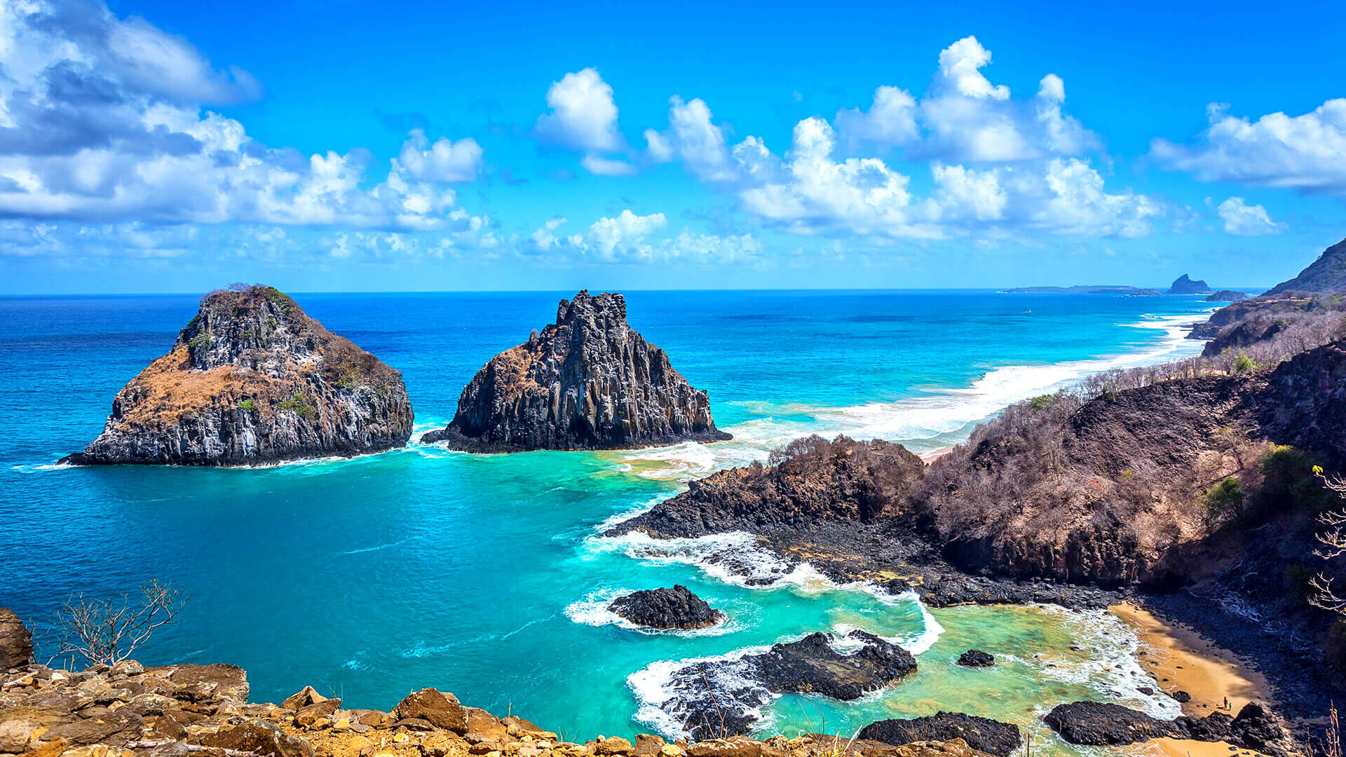 Melhor Época para Ir a Fernando de Noronha: Guia Mês a Mês com Preços Reais (2026)